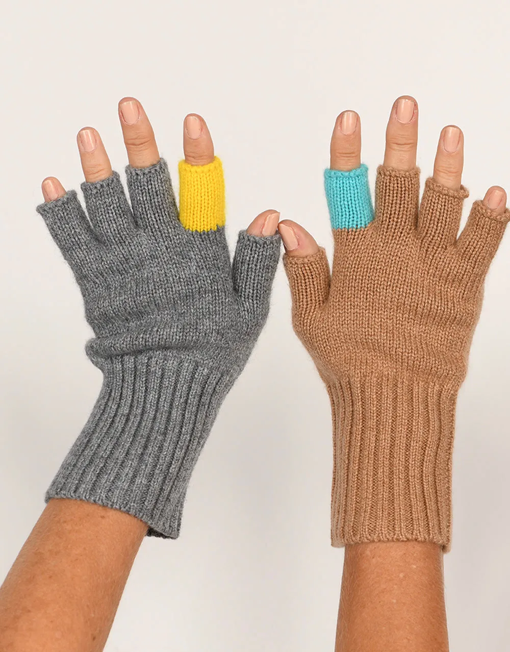 Contrast Fingerless Gloves