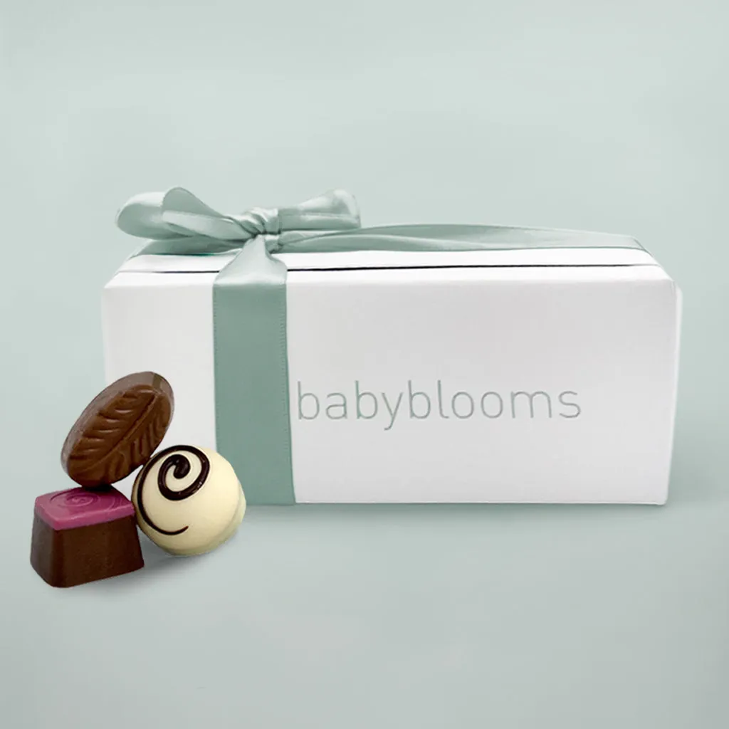 New Parents and Baby Luxury Gift Basket, Neutral