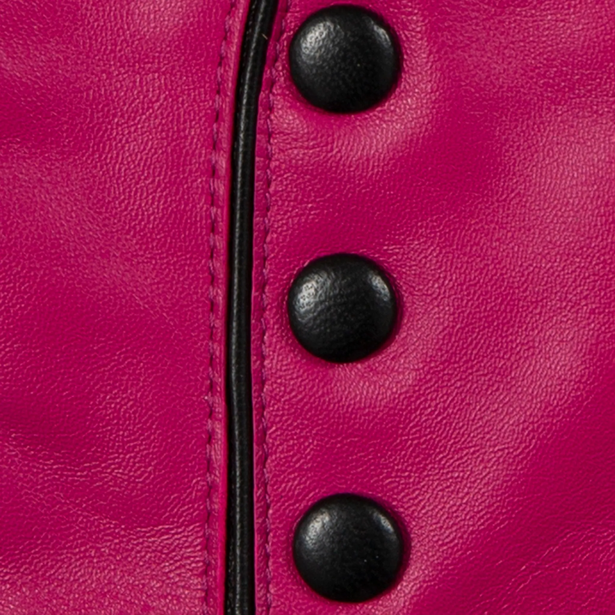 Women’s Wool-Lined Leather Gloves with Buttons and Piping